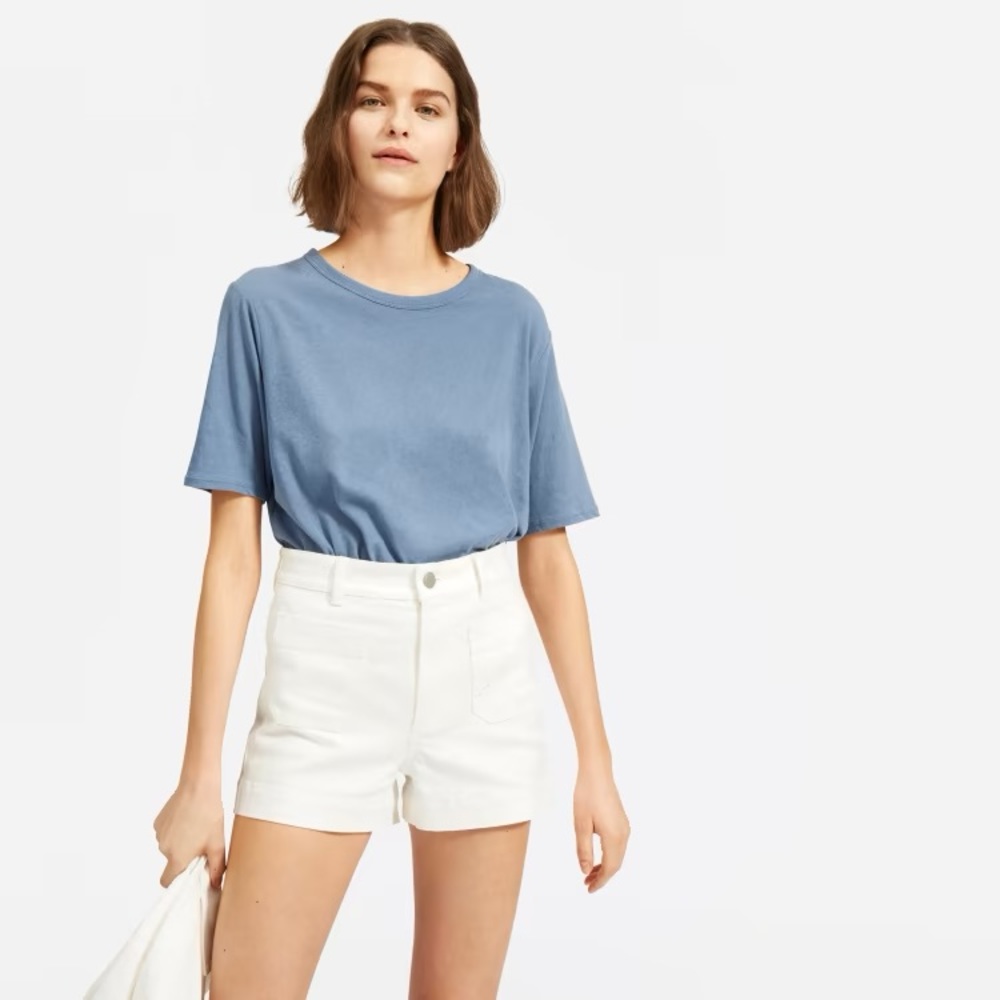 Everlane patch pocket shorts. Bone.